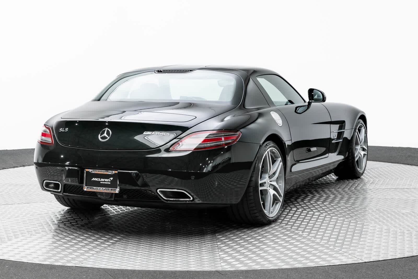Thumbnail: 2012 Mercedes-Benz SLS AMG - 22