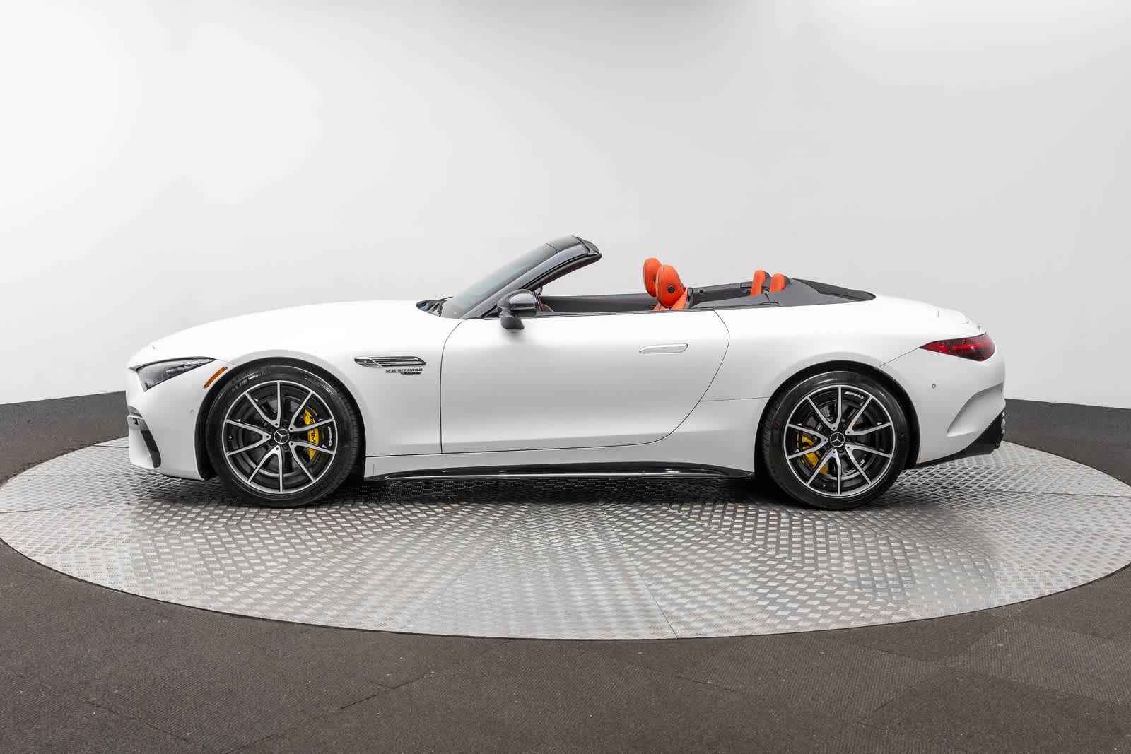 Thumbnail: 2022 Mercedes-Benz SL-Class - 3