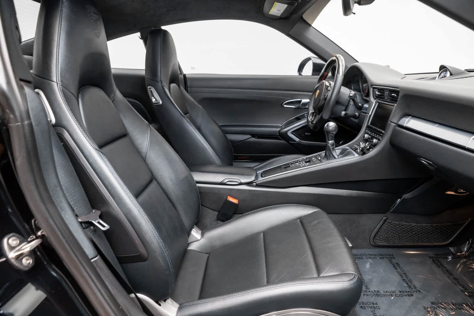 Thumbnail: 2015 Porsche 911 - 16