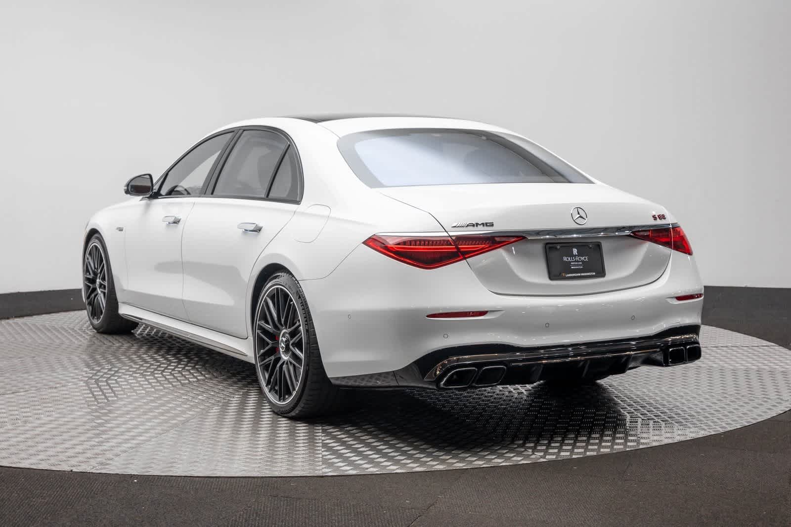 Thumbnail: 2024 Mercedes-Benz S-Class - 4