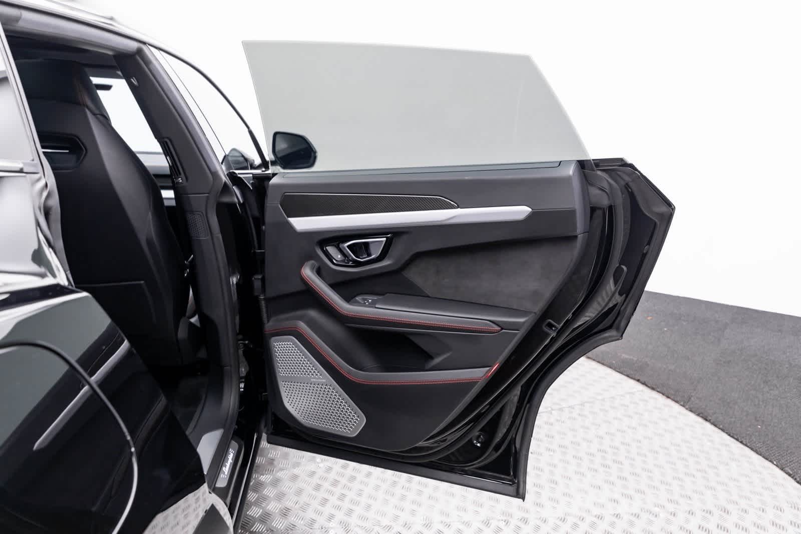 Thumbnail: 2020 Lamborghini Urus - 45