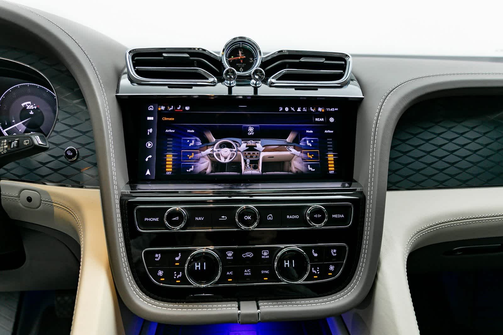 Thumbnail: 2022 Bentley Bentayga - 10