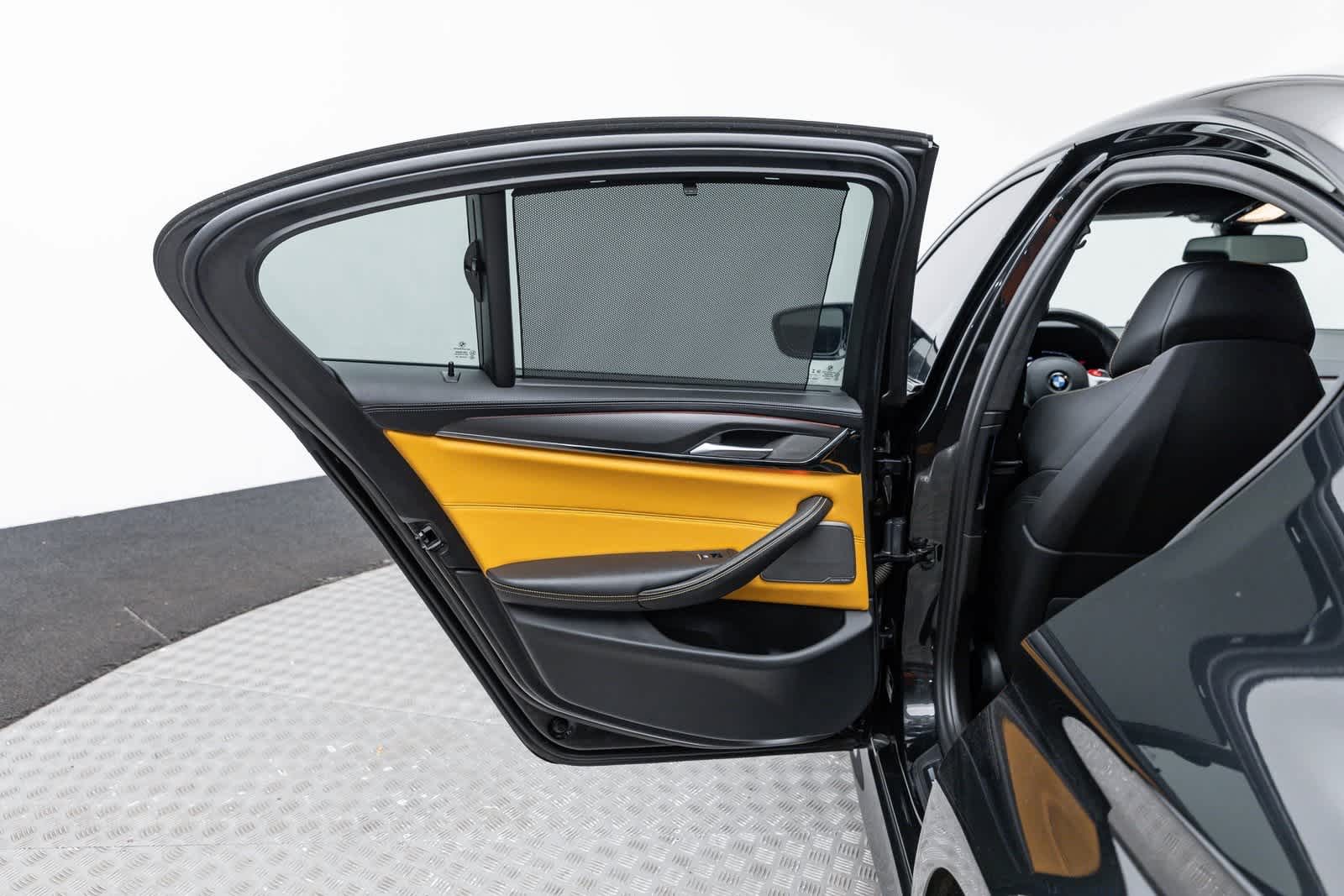 Thumbnail: 2023 BMW M5 - 40