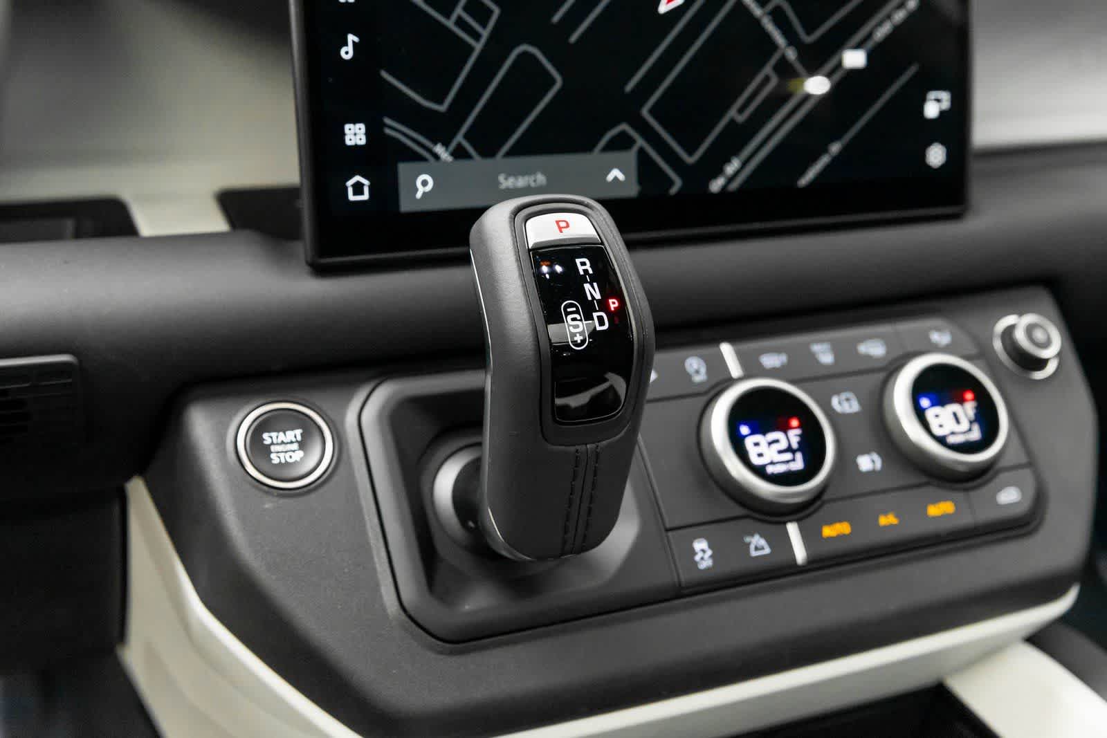 Thumbnail: 2025 Land Rover Defender - 17