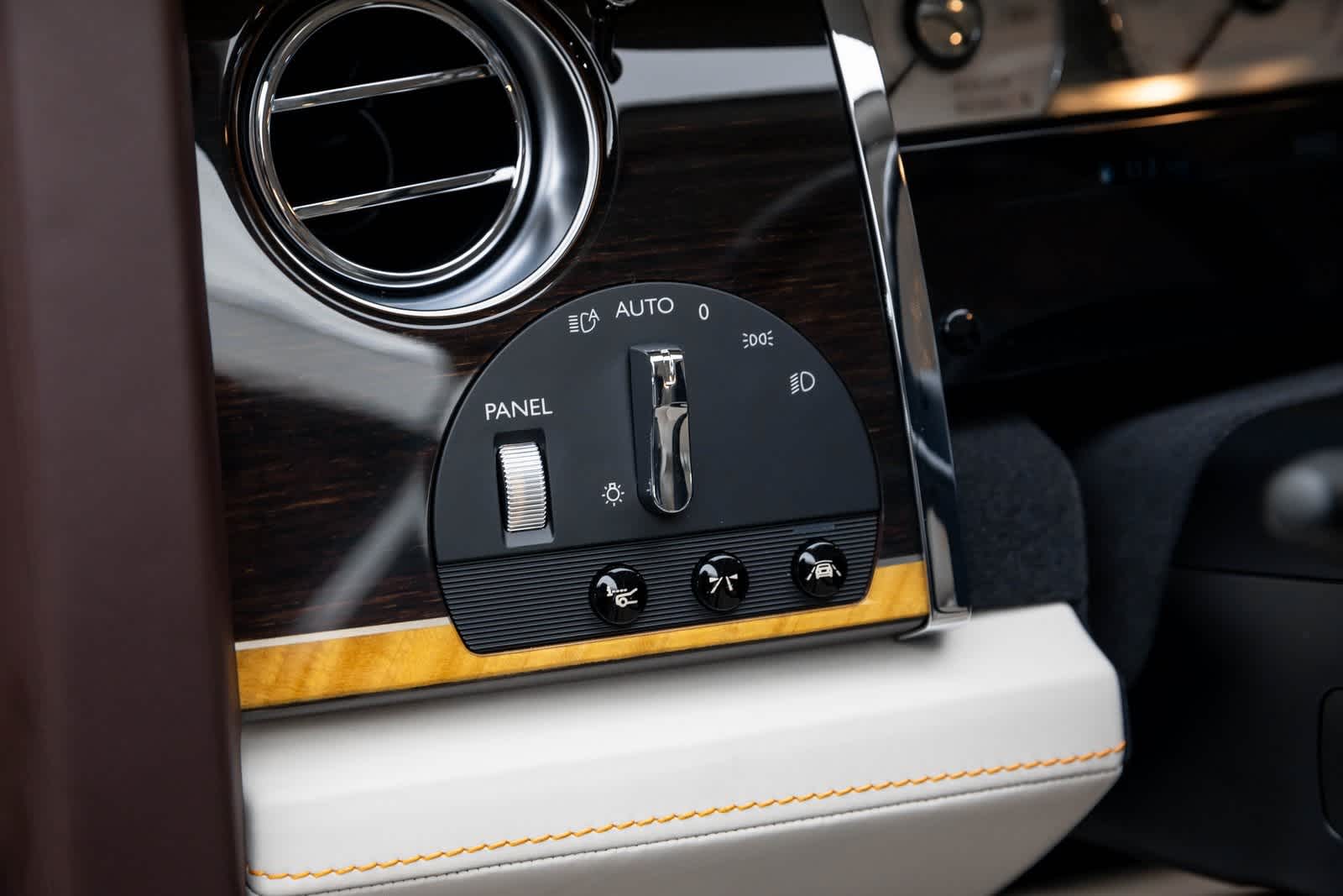 Thumbnail: 2018 Rolls-Royce Ghost - 25