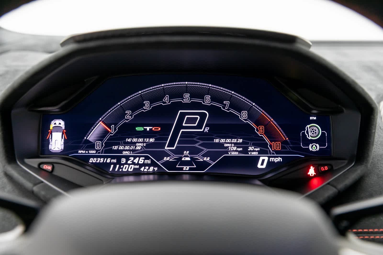 Thumbnail: 2022 Lamborghini Huracan - 18