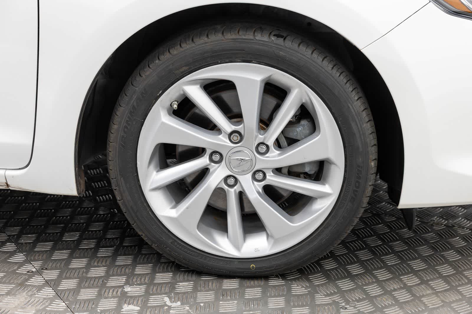 Thumbnail: 2018 Acura ILX - 50