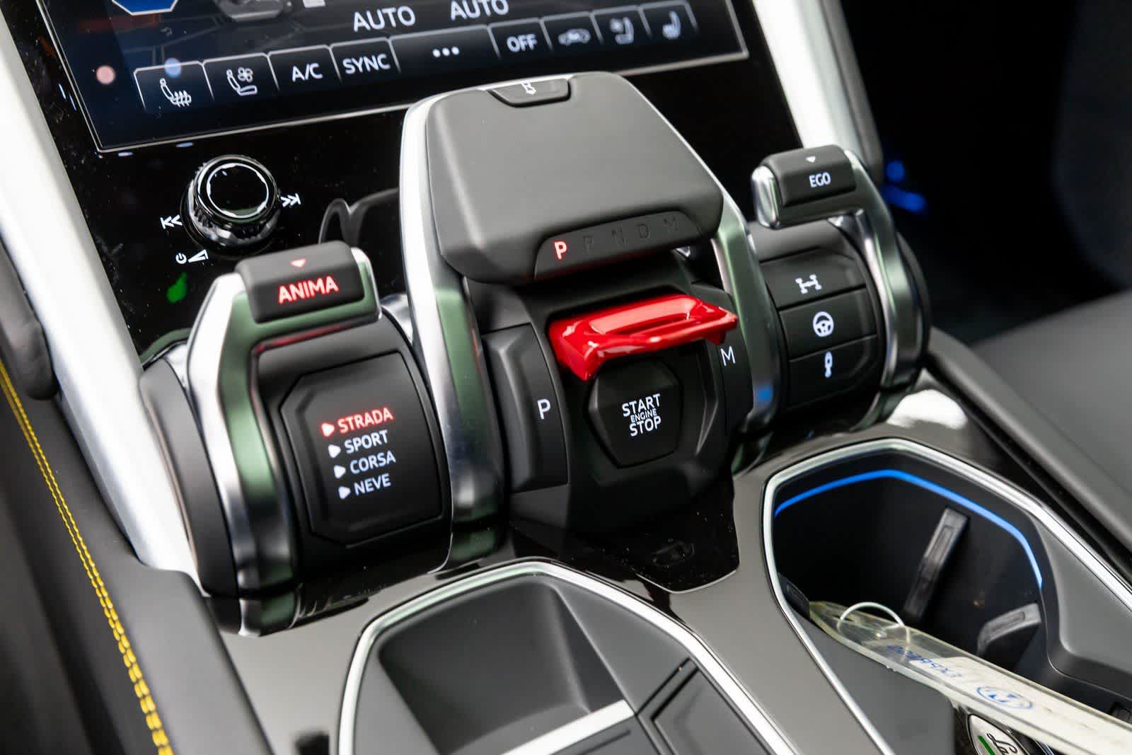 Thumbnail: 2022 Lamborghini Urus - 15