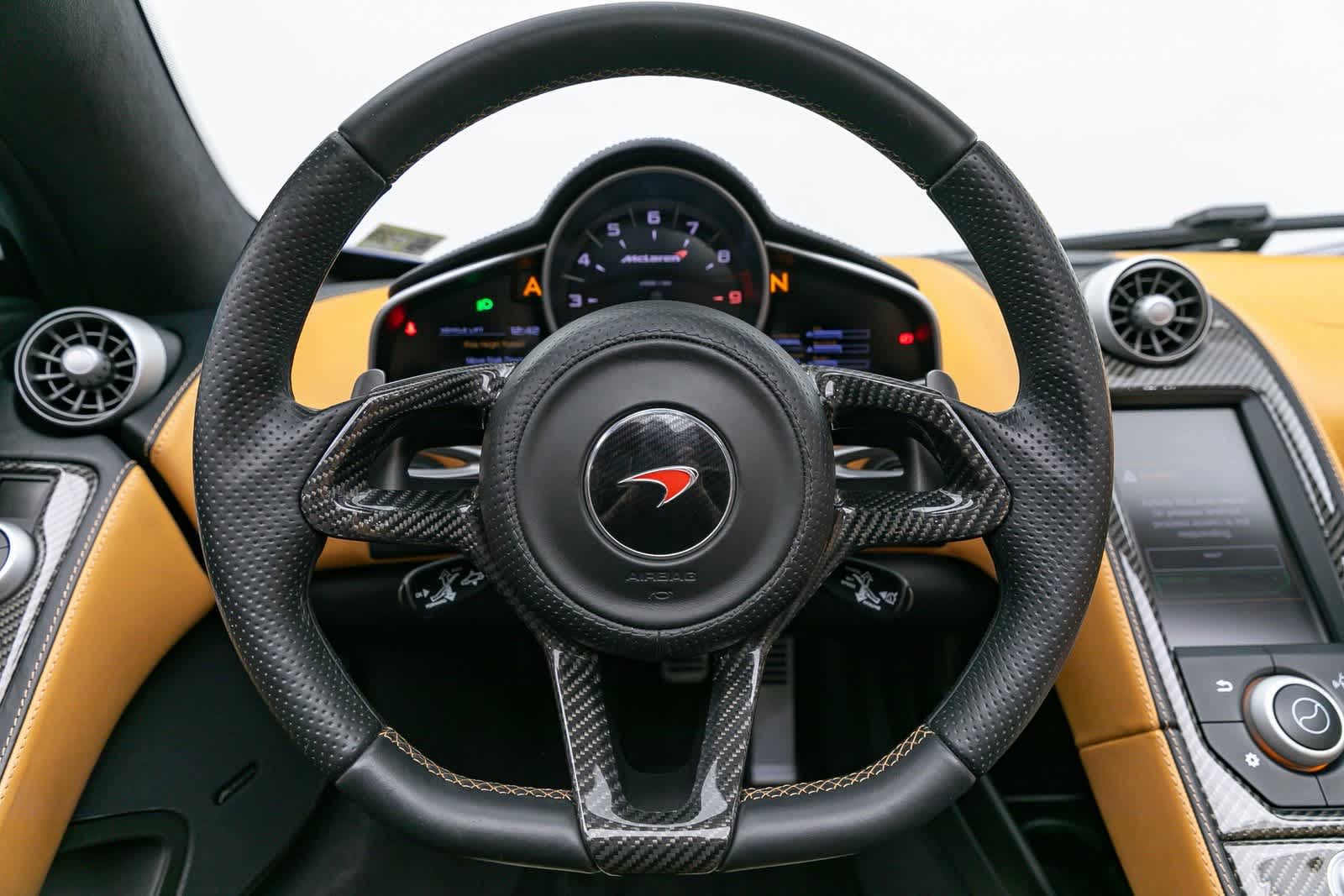Thumbnail: 2015 Mclaren  - 13