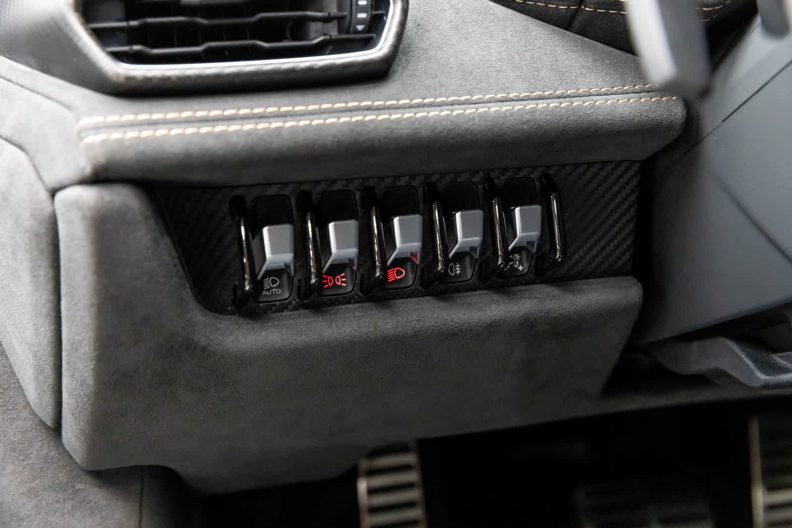 Thumbnail: 2024 Lamborghini Huracan - 28