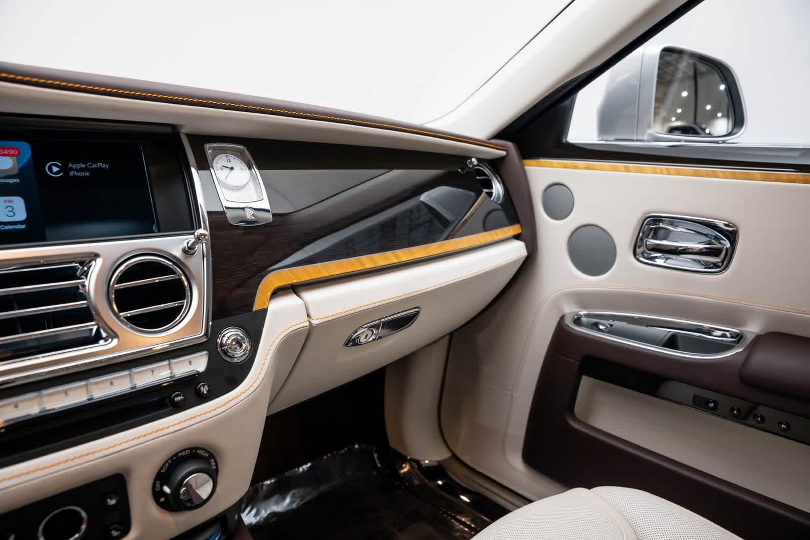 Thumbnail: 2018 Rolls-Royce Ghost - 32