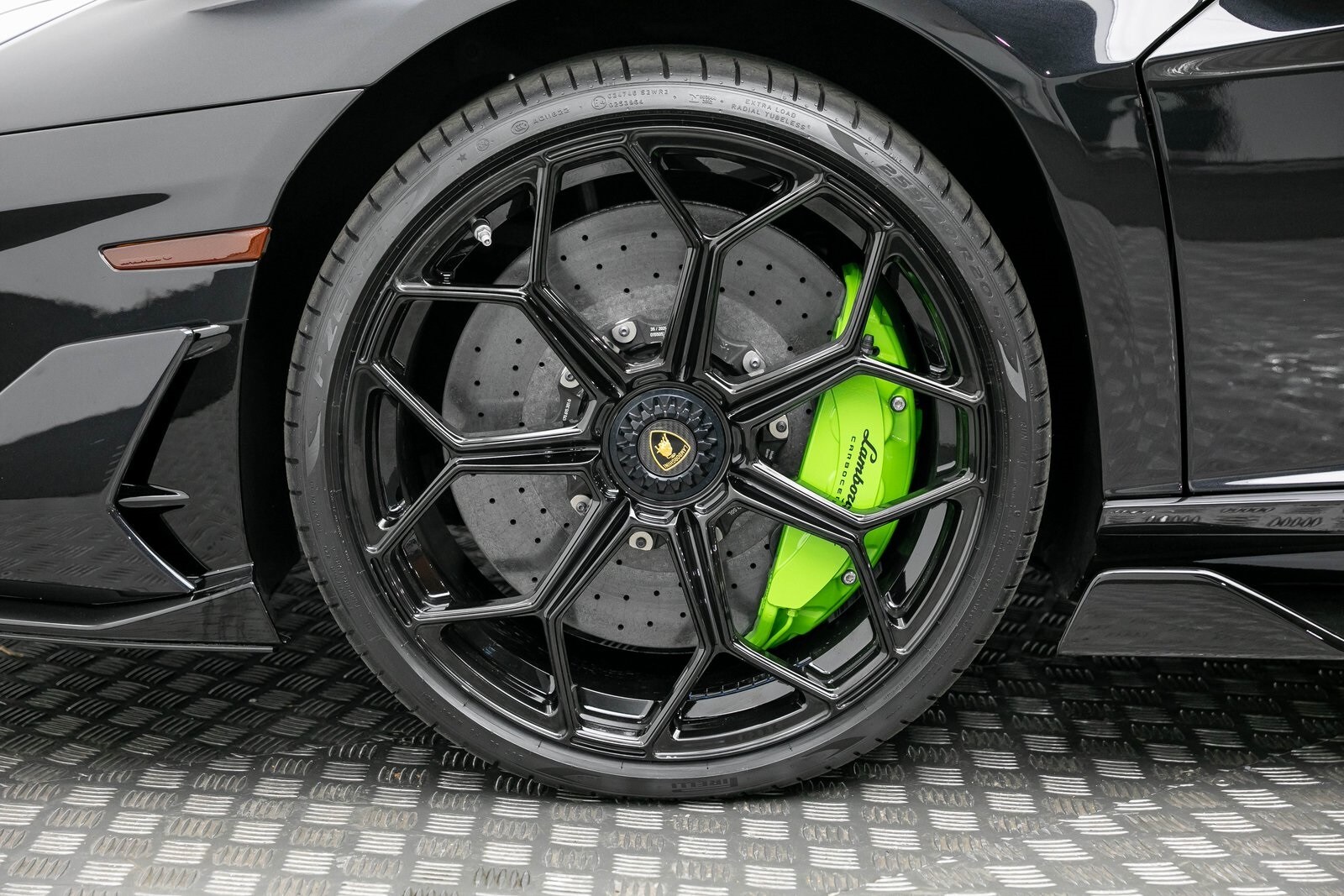 2021 Lamborghini Aventador SVJ 48