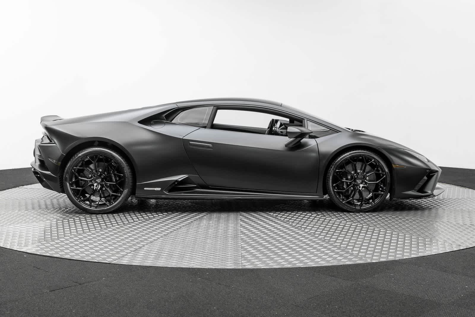 Thumbnail: 2022 Lamborghini Huracan - 50