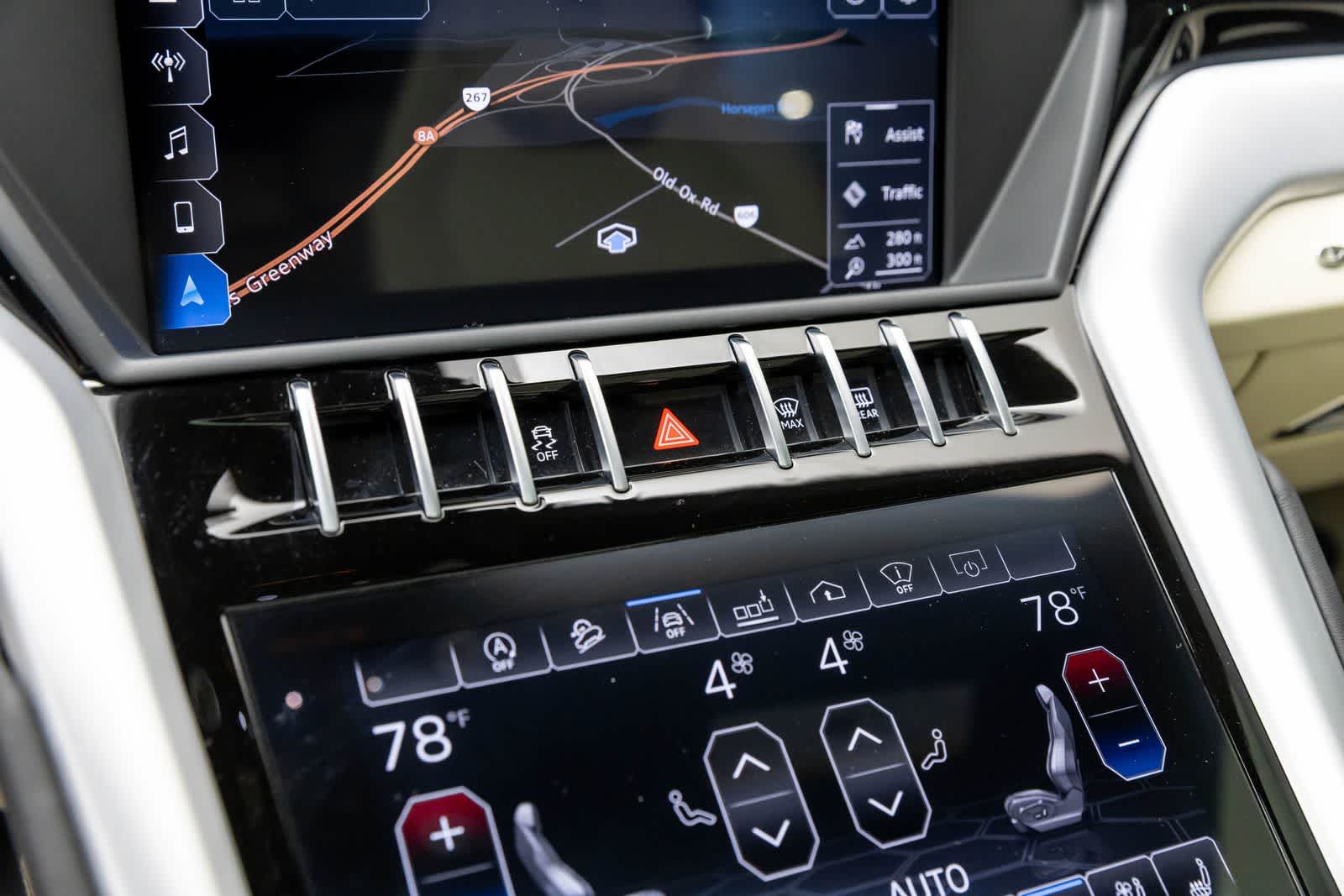 Thumbnail: 2019 Lamborghini Urus - 38