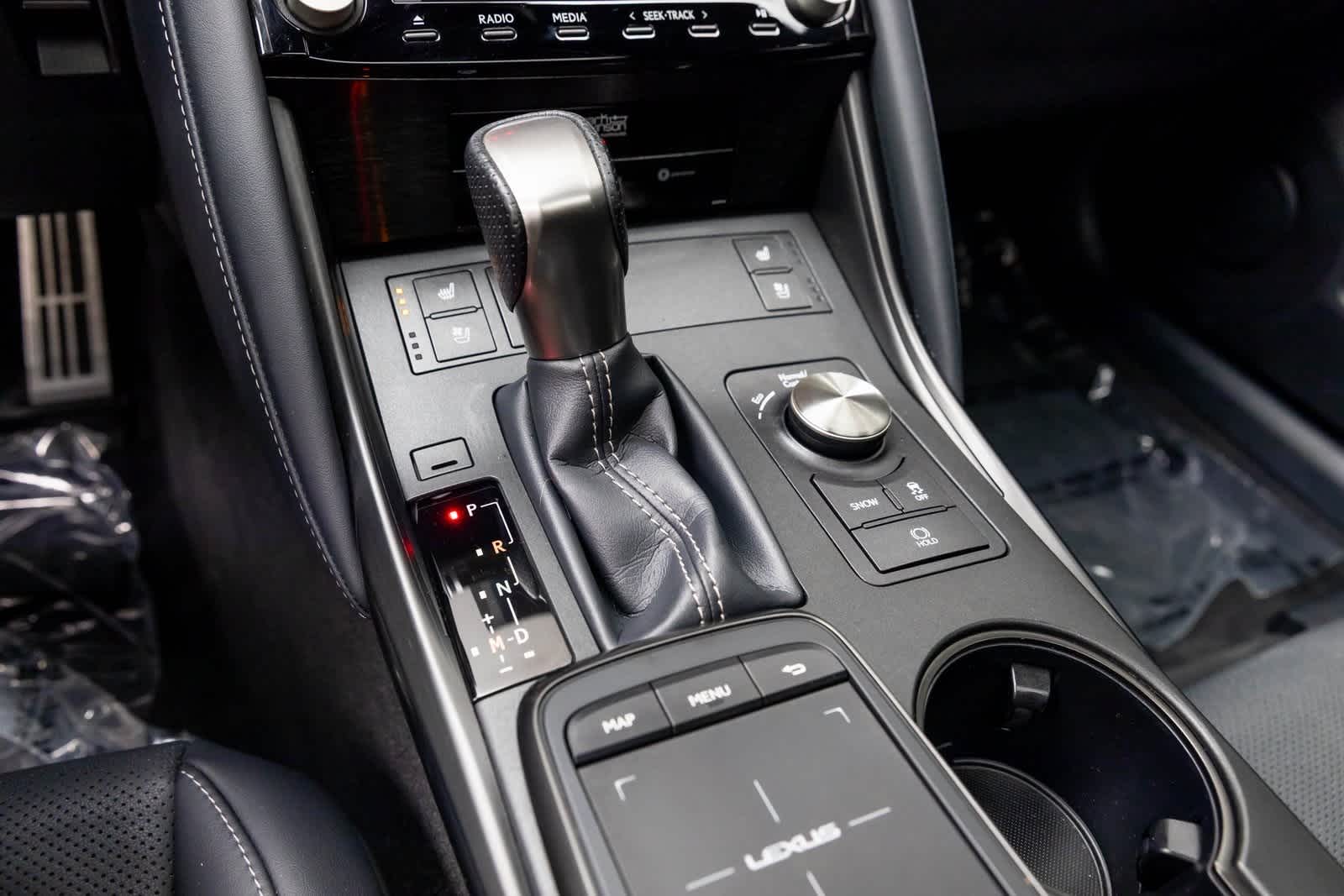 Thumbnail: 2021 Lexus IS - 17