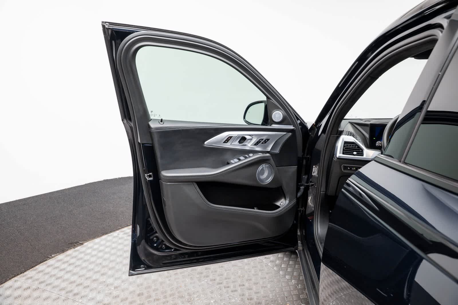 Thumbnail: 2024 BMW XM - 27