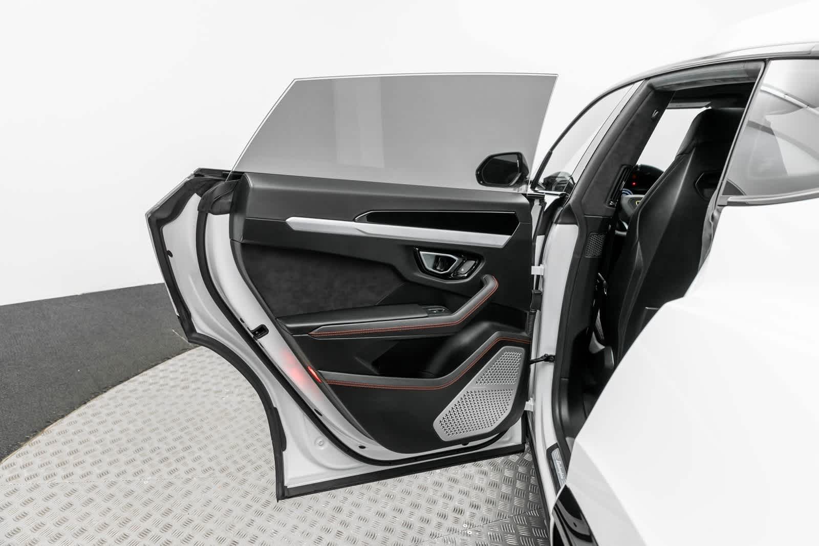 2021 Lamborghini Urus S 36