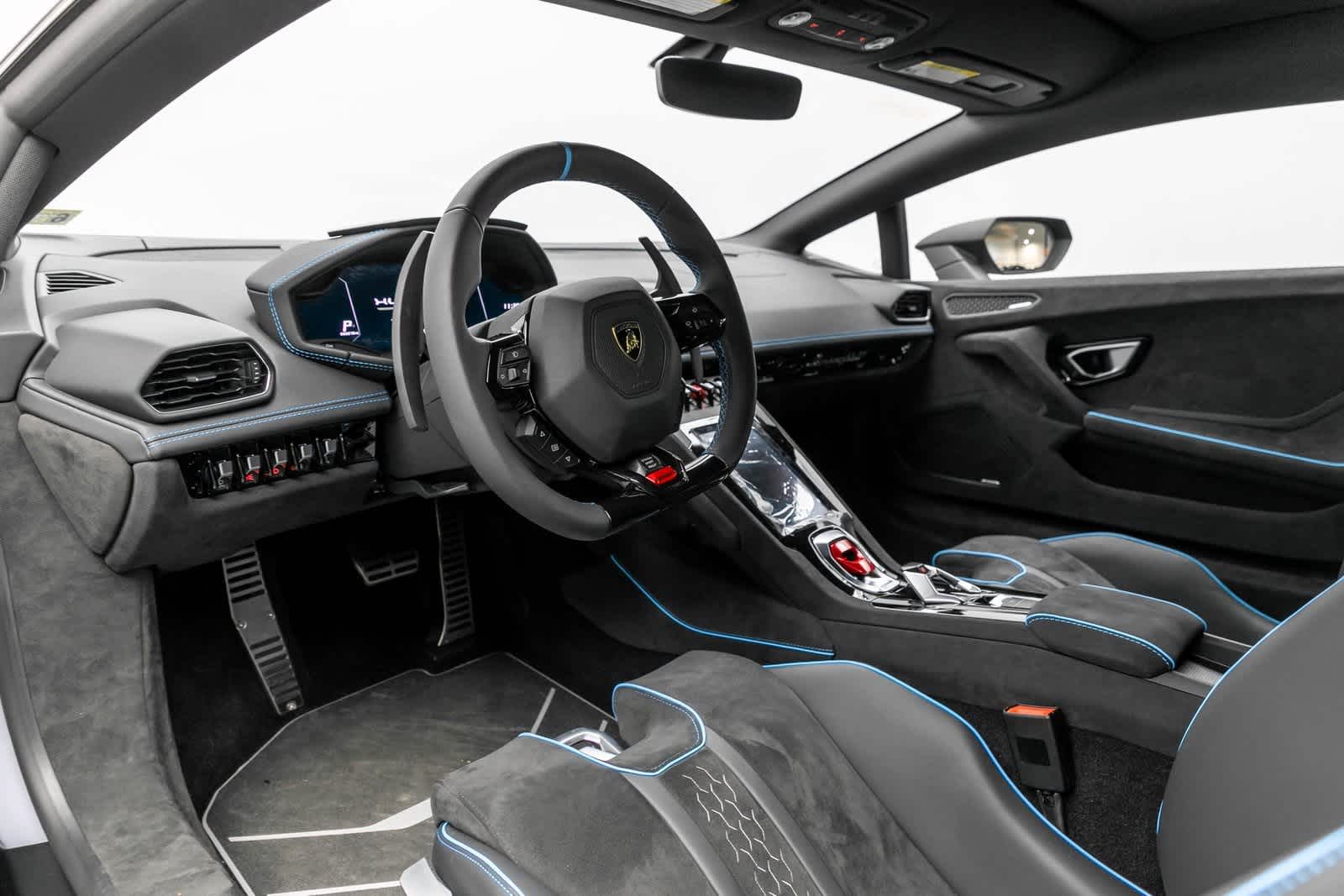 Thumbnail: 2024 Lamborghini Huracan - 2