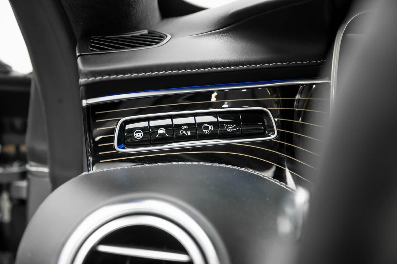 Thumbnail: 2017 Mercedes-Benz S-Class - 27