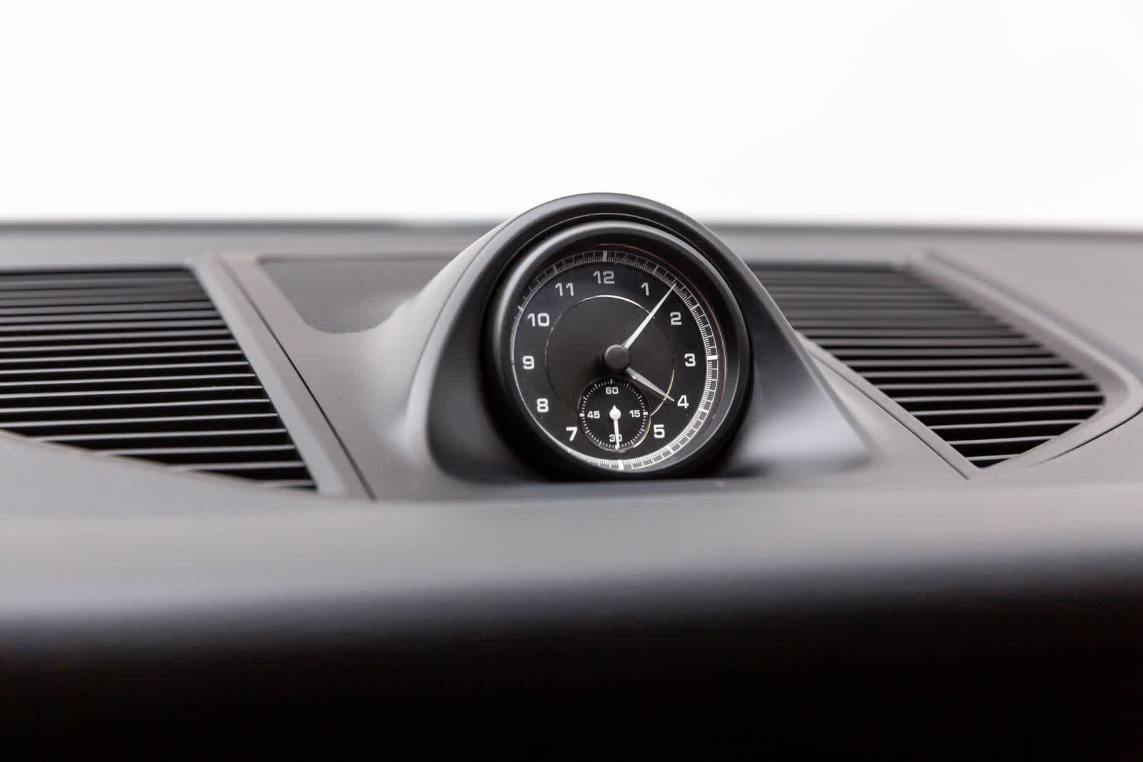 Thumbnail: 2022 Porsche Macan - 35