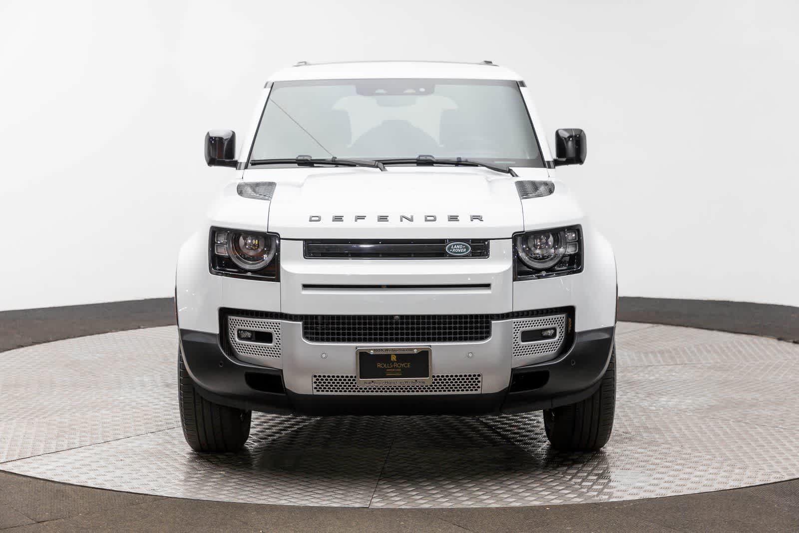 Thumbnail: 2025 Land Rover Defender - 6