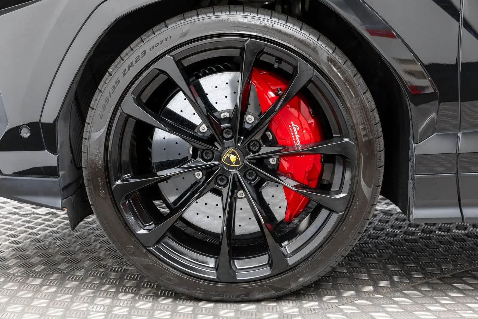 Thumbnail: 2022 Lamborghini Urus - 7