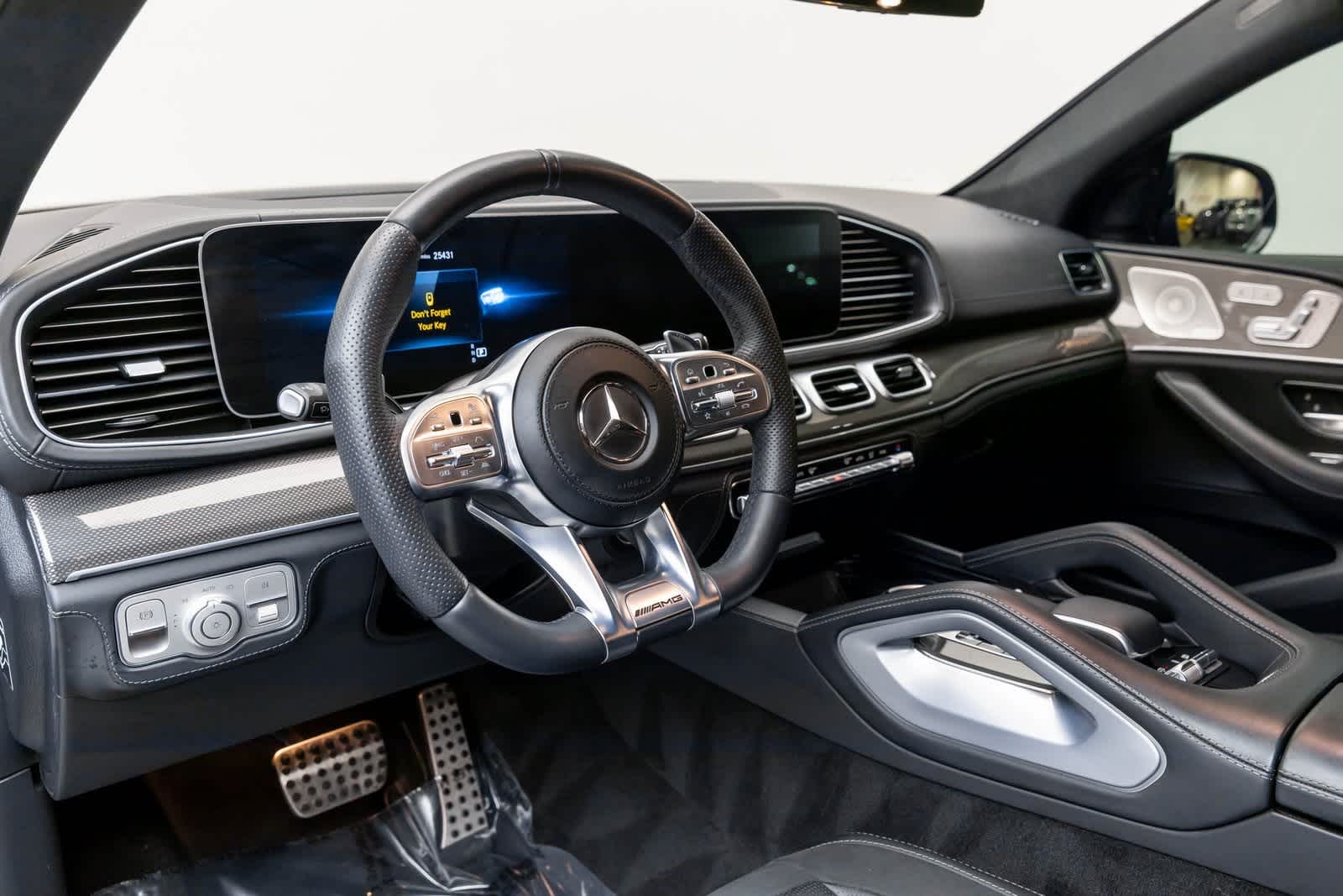 Thumbnail: 2023 Mercedes-Benz GL-Class - 2