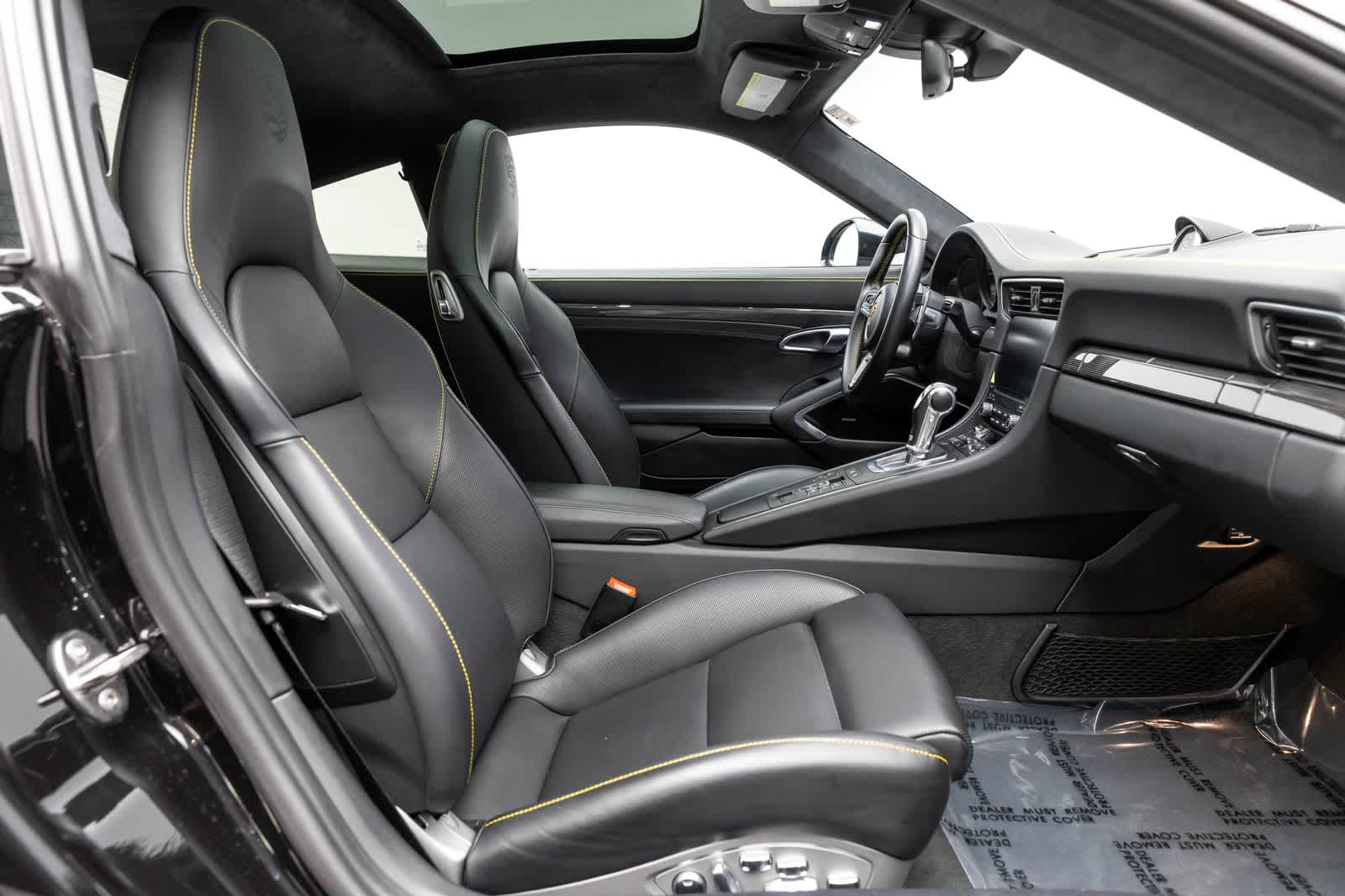 Thumbnail: 2019 Porsche 911 - 17