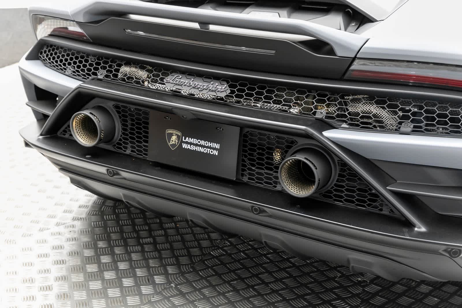 Thumbnail: 2024 Lamborghini Huracan - 43