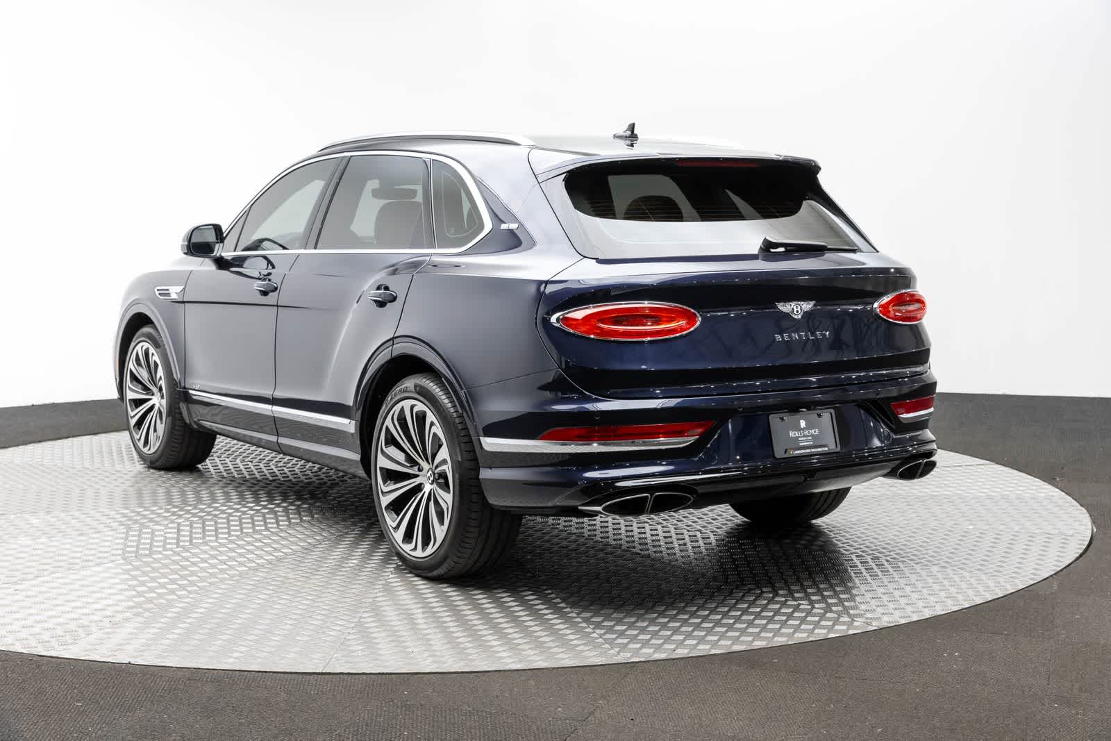 Thumbnail: 2021 Bentley Bentayga - 4