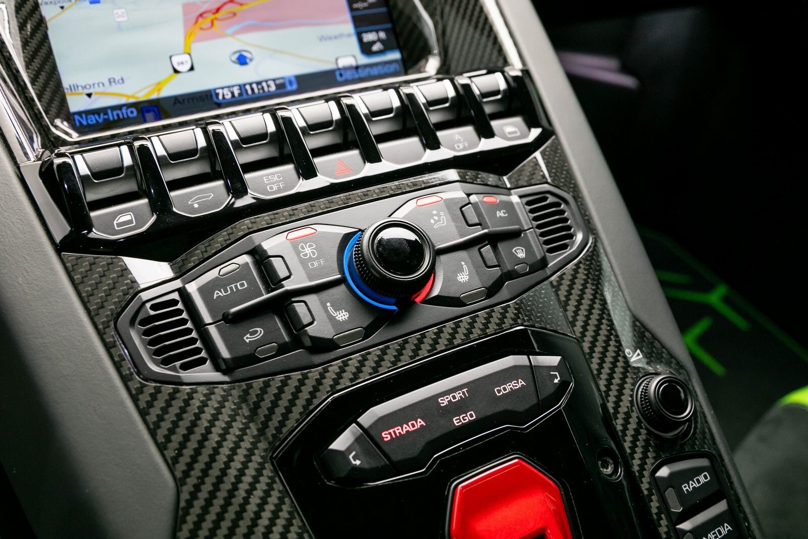 2021 Lamborghini Aventador SVJ 26