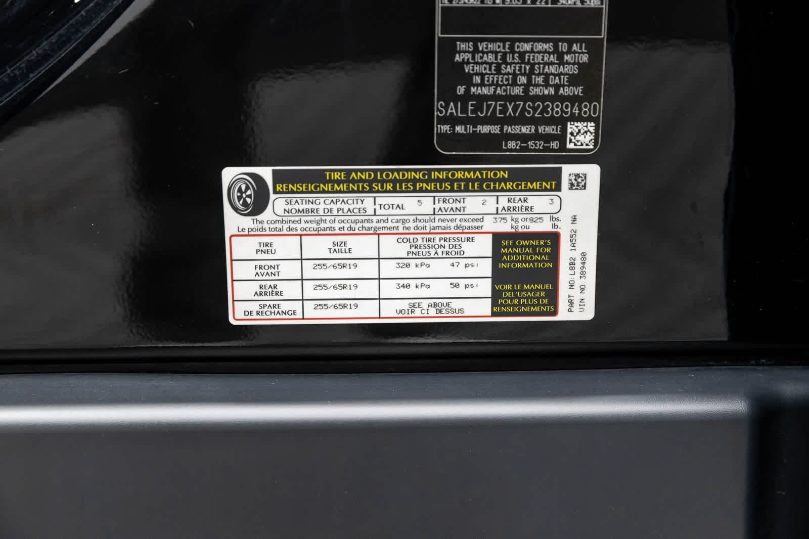 Thumbnail: 2025 Land Rover Defender - 28