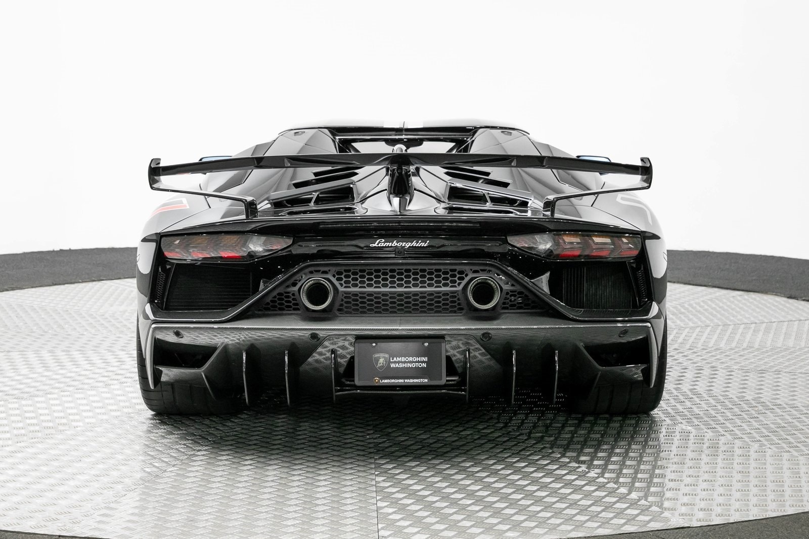 2021 Lamborghini Aventador SVJ 5