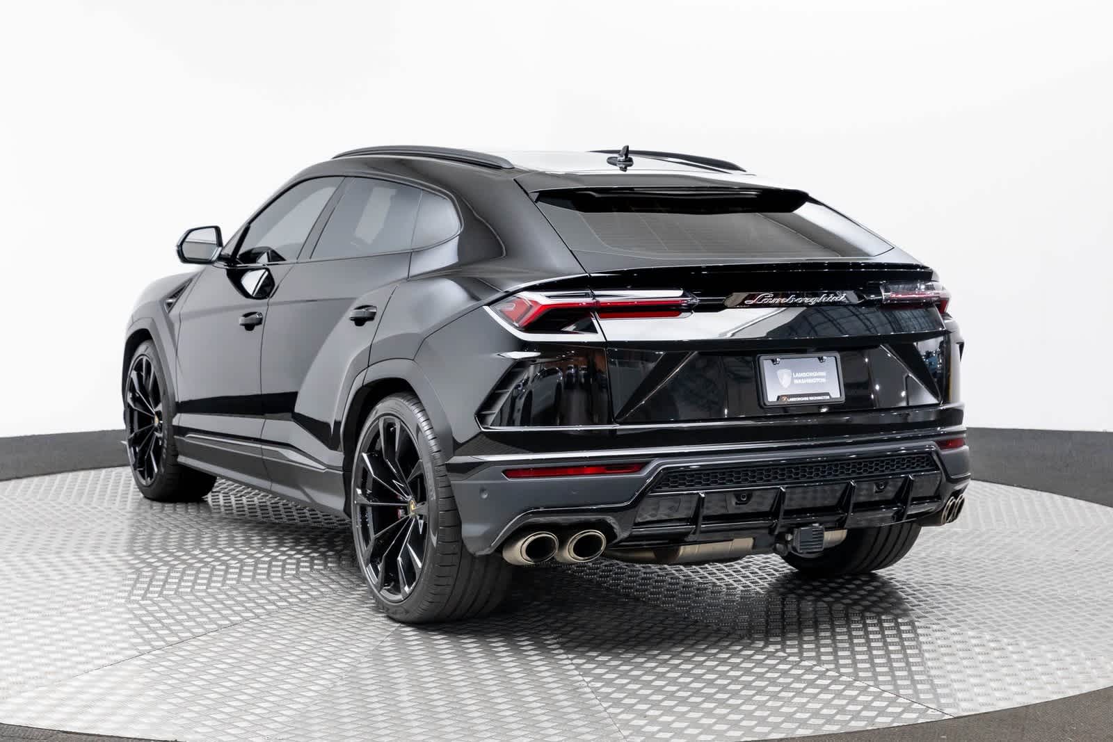 Thumbnail: 2020 Lamborghini Urus - 4