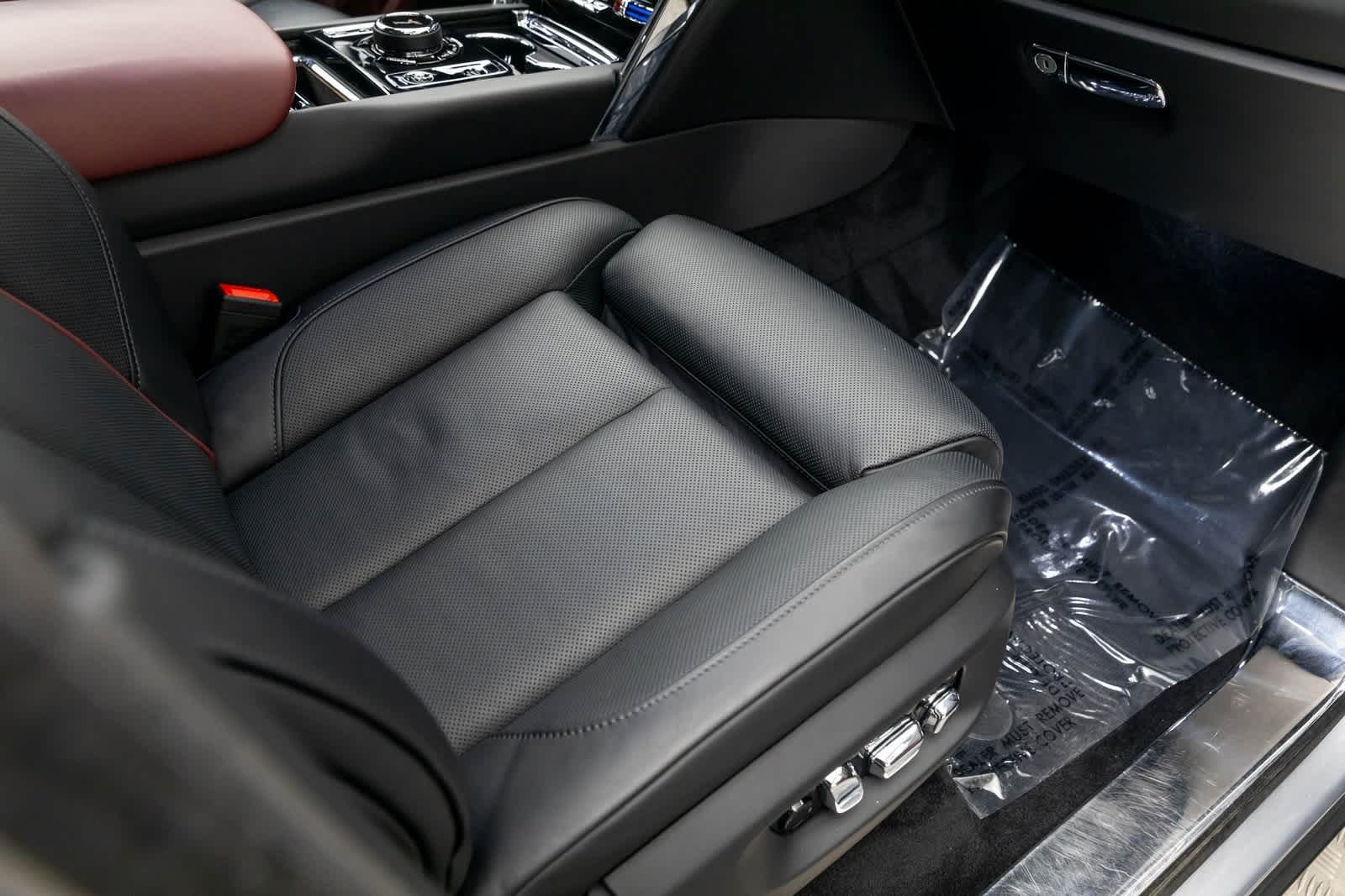 Thumbnail: 2022 Rolls-Royce Cullinan - 40