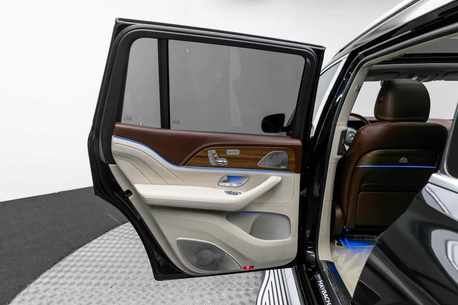 Thumbnail: 2023 Mercedes-Benz GLS - 41