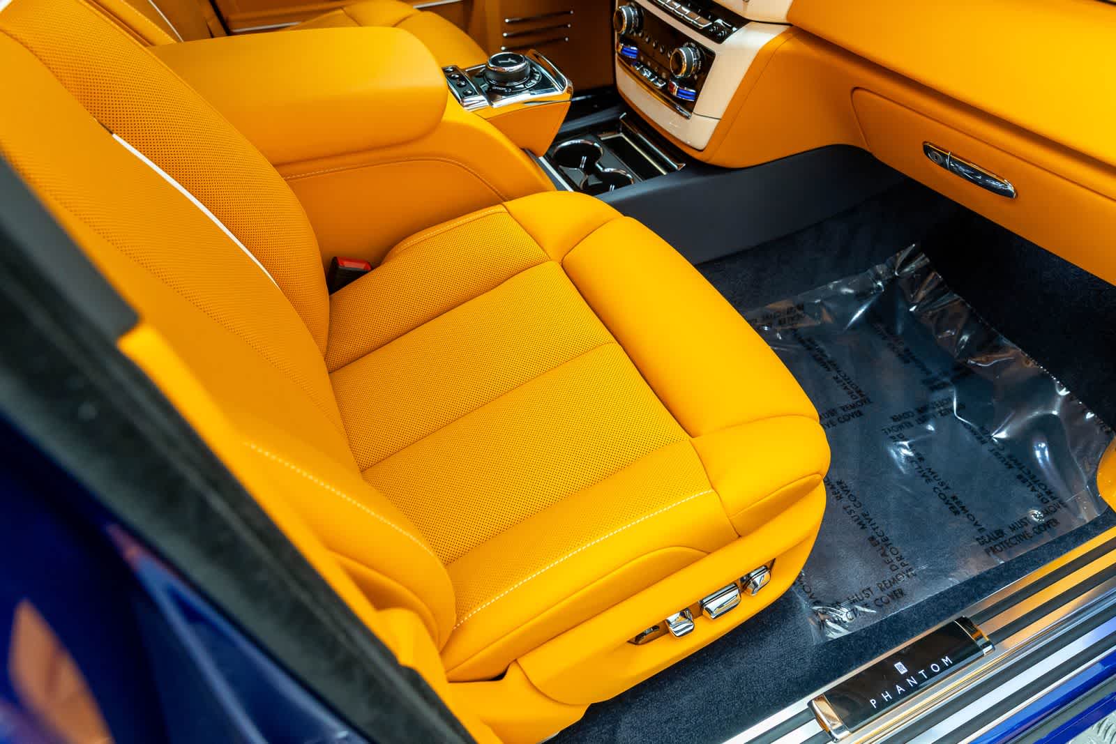 Thumbnail: 2023 Rolls-Royce Phantom - 43