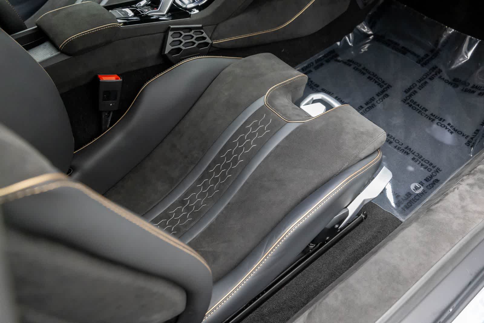 Thumbnail: 2024 Lamborghini Huracan - 40