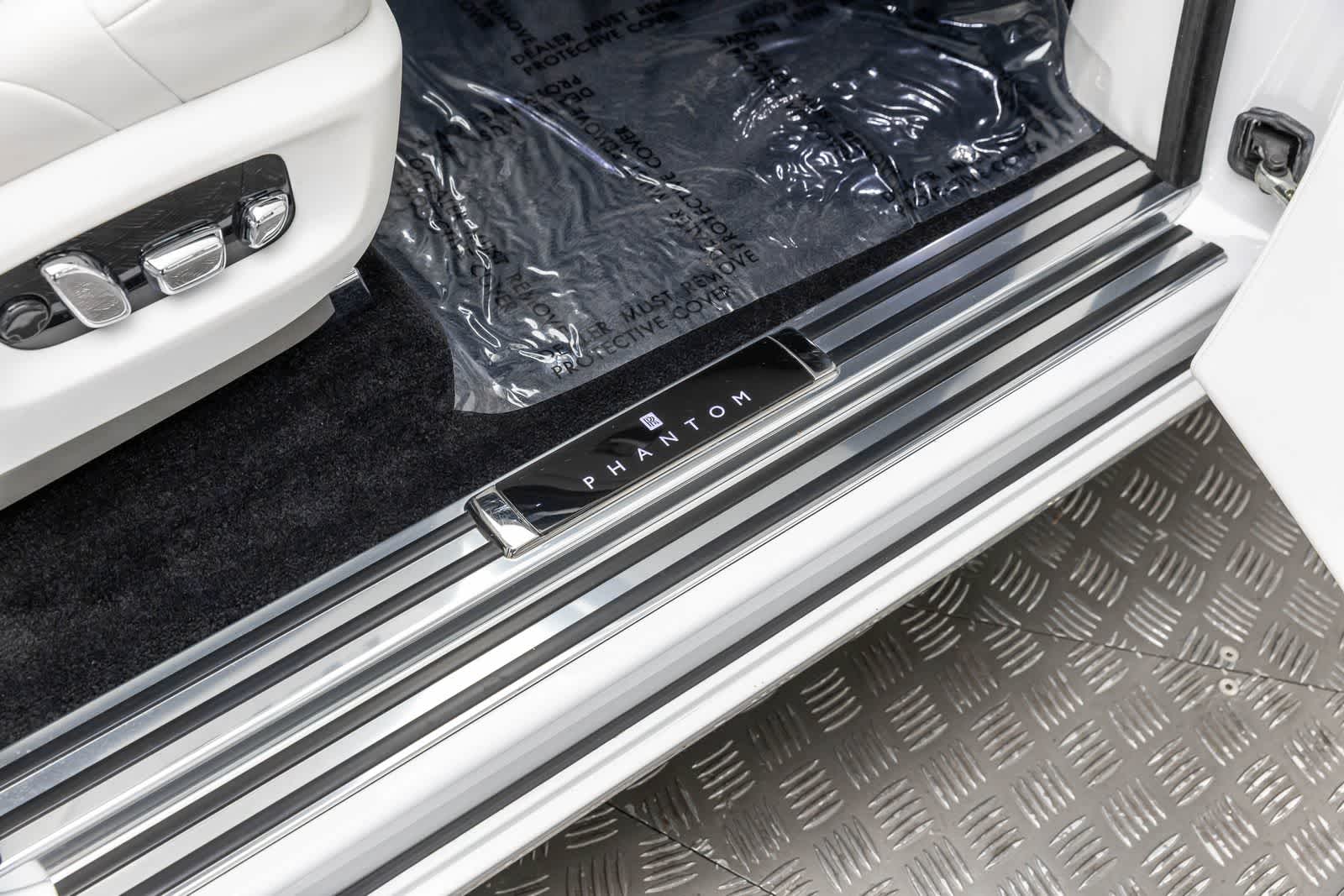 Thumbnail: 2020 Rolls-Royce Phantom - 45