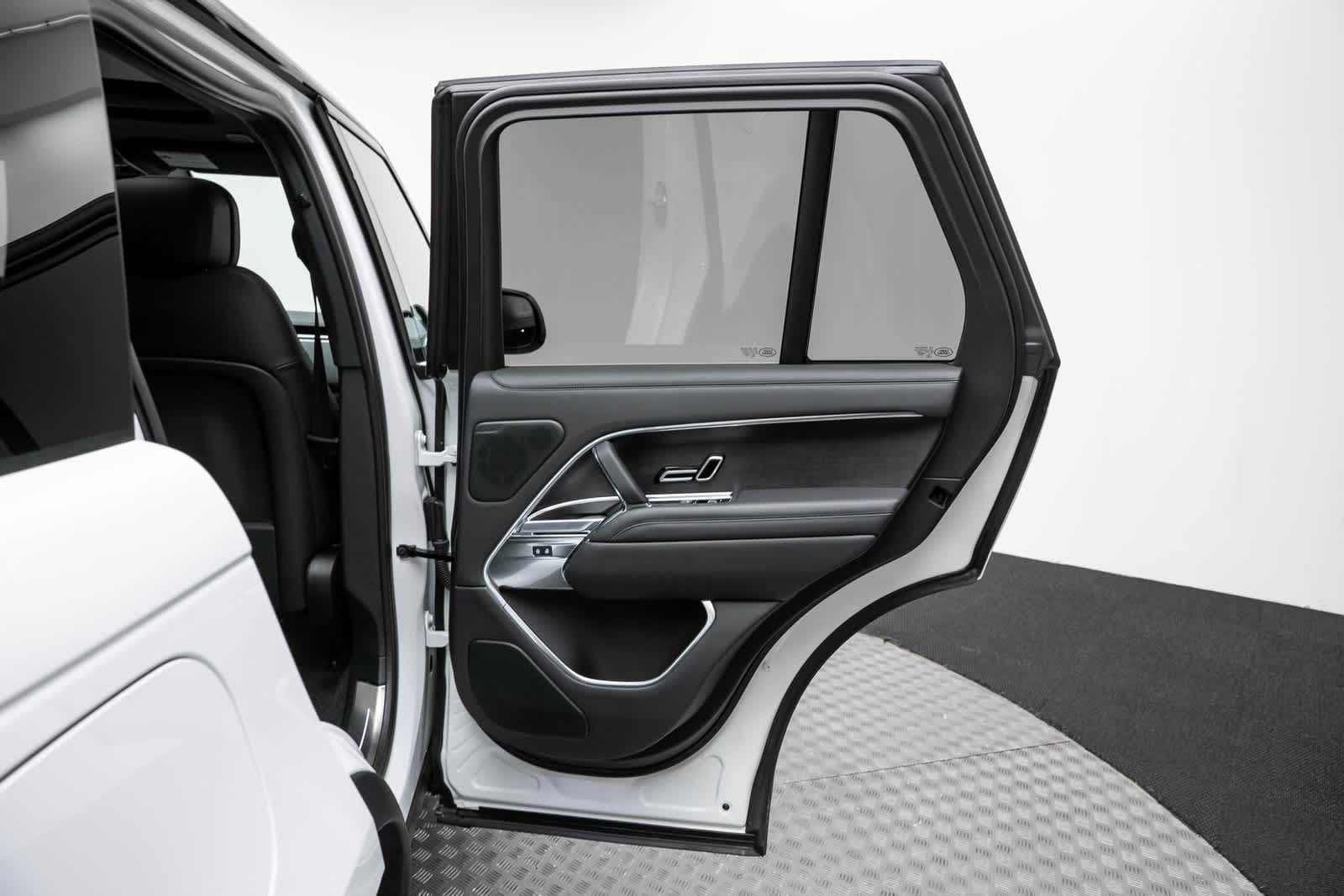 Thumbnail: 2025 Land Rover Range Rover - 42