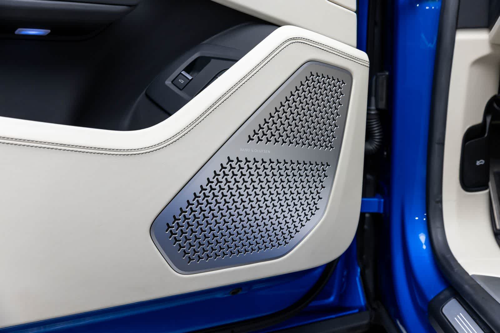 Thumbnail: 2019 Lamborghini Urus - 30