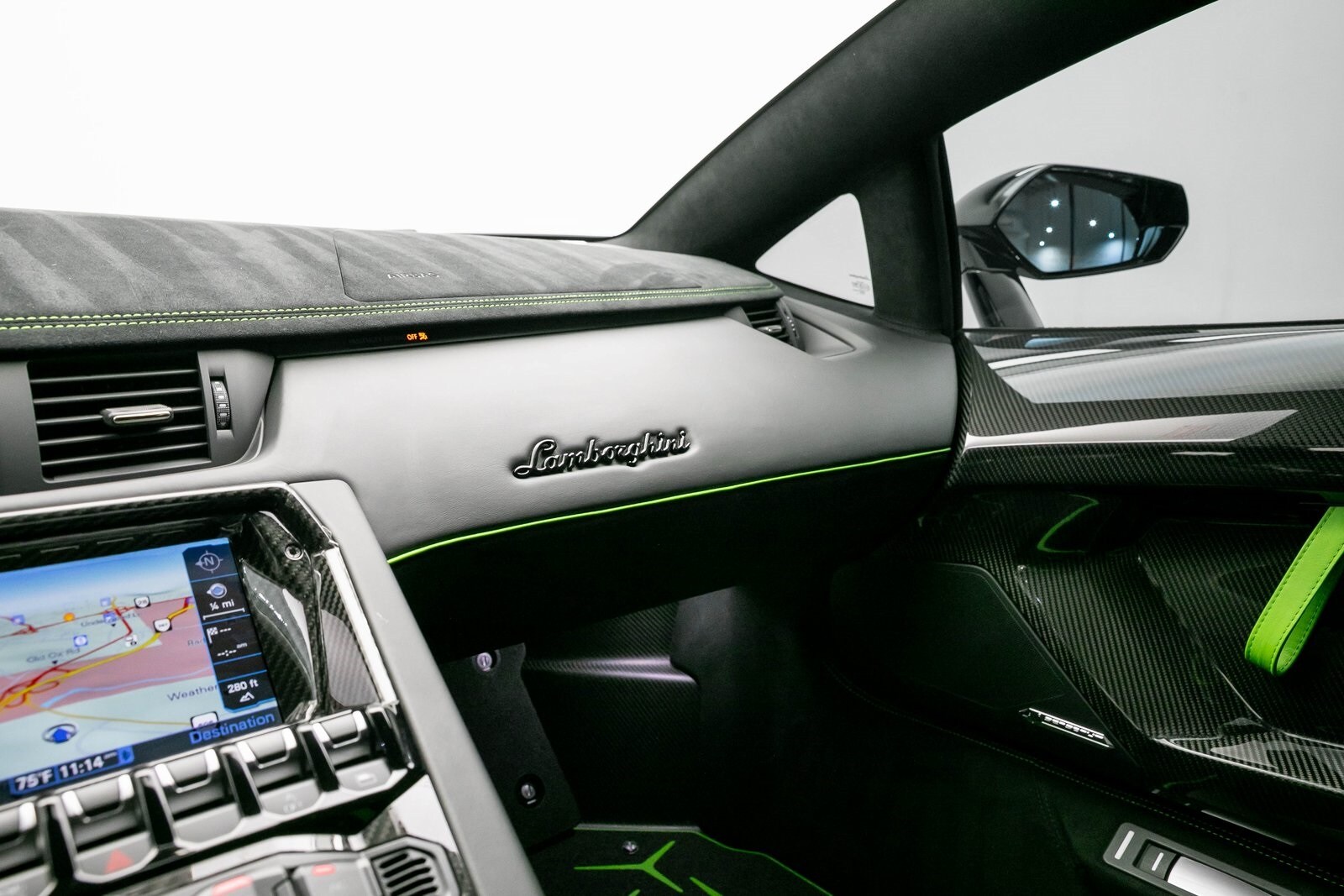 2021 Lamborghini Aventador SVJ 31