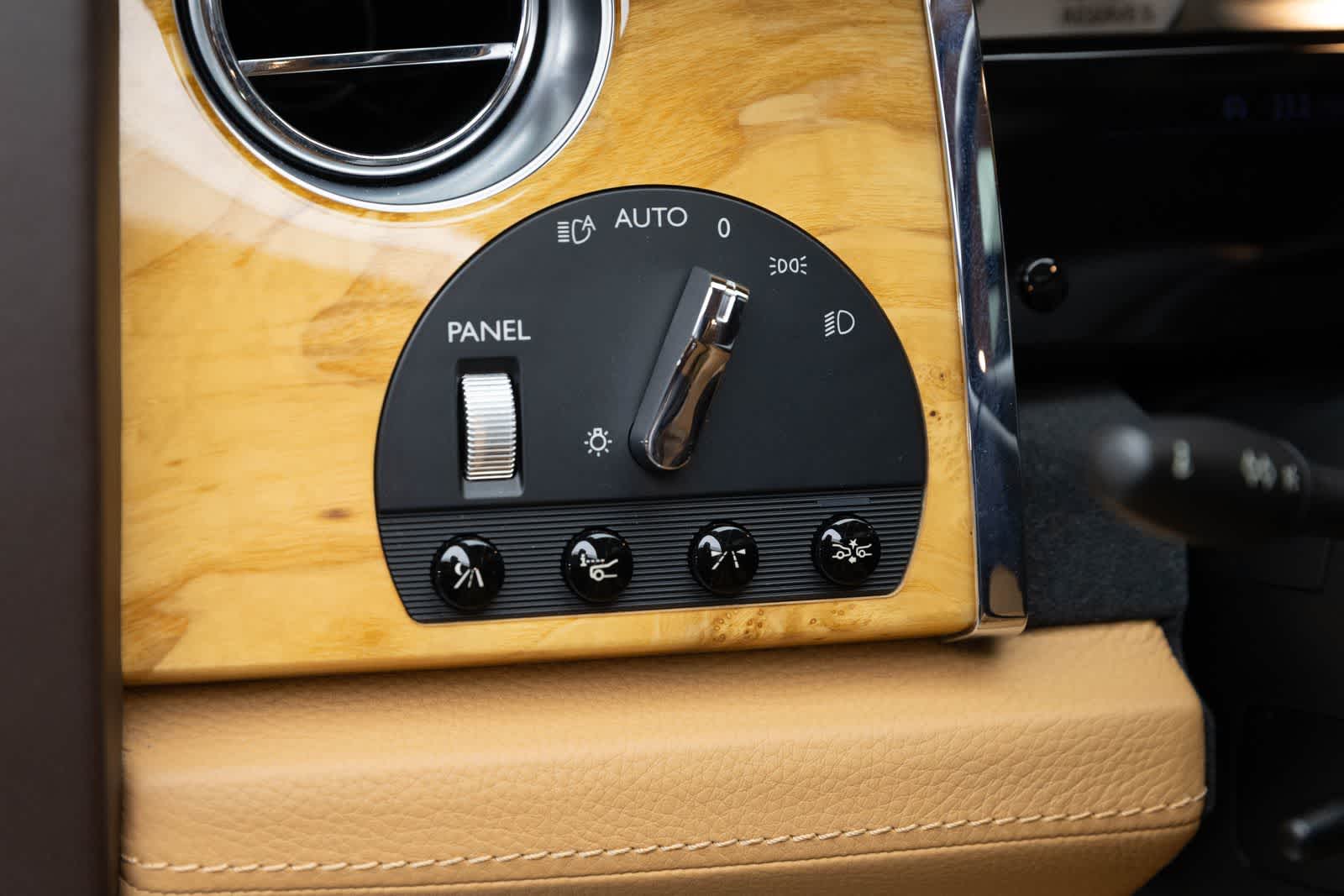 Thumbnail: 2013 Rolls-Royce Ghost - 16