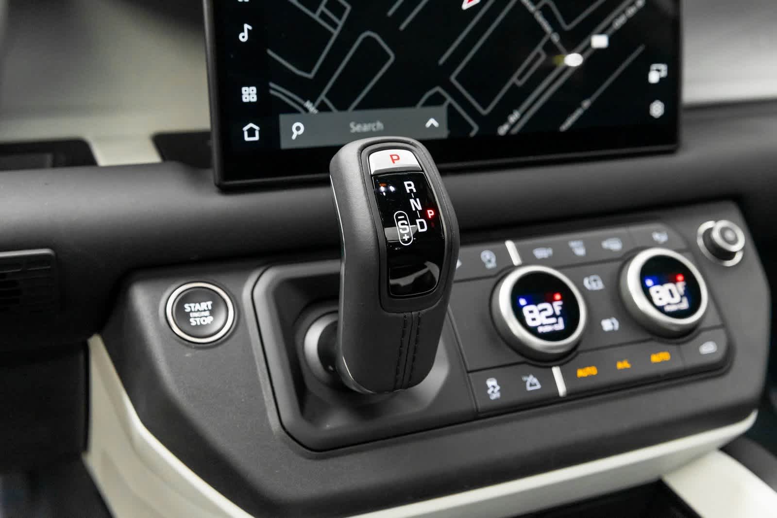 Thumbnail: 2025 Land Rover Defender - 17