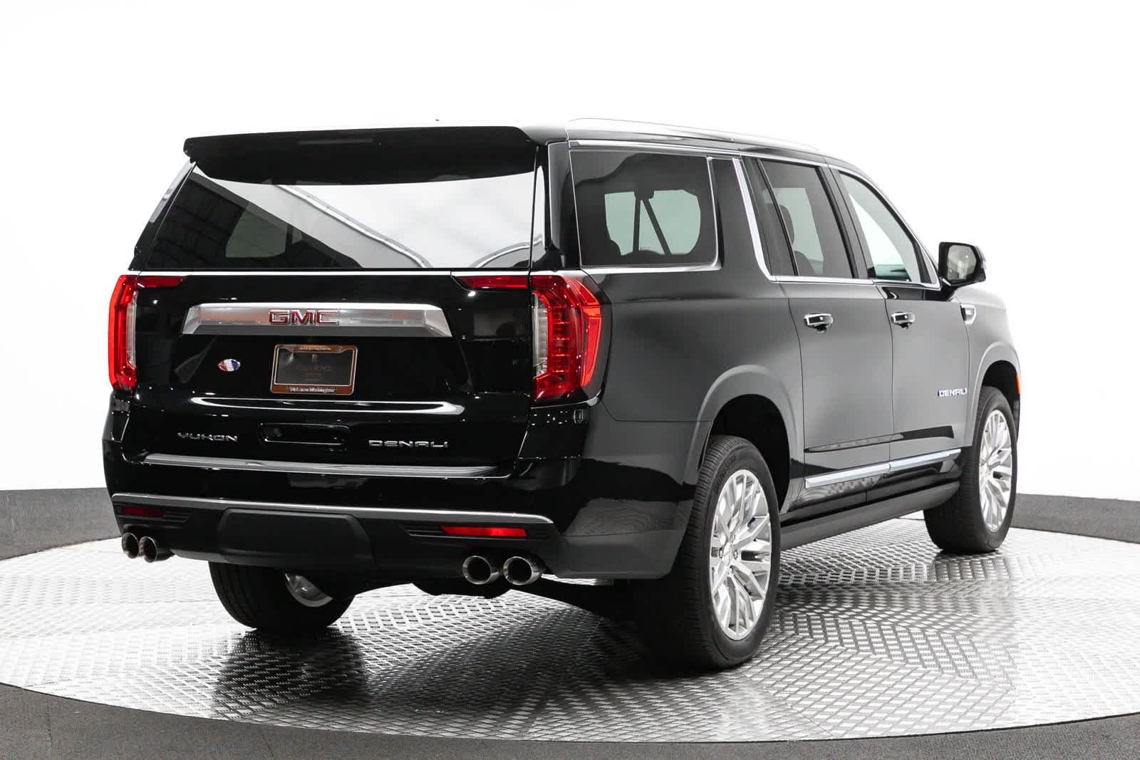 2023 GMC Yukon XL Denali 4