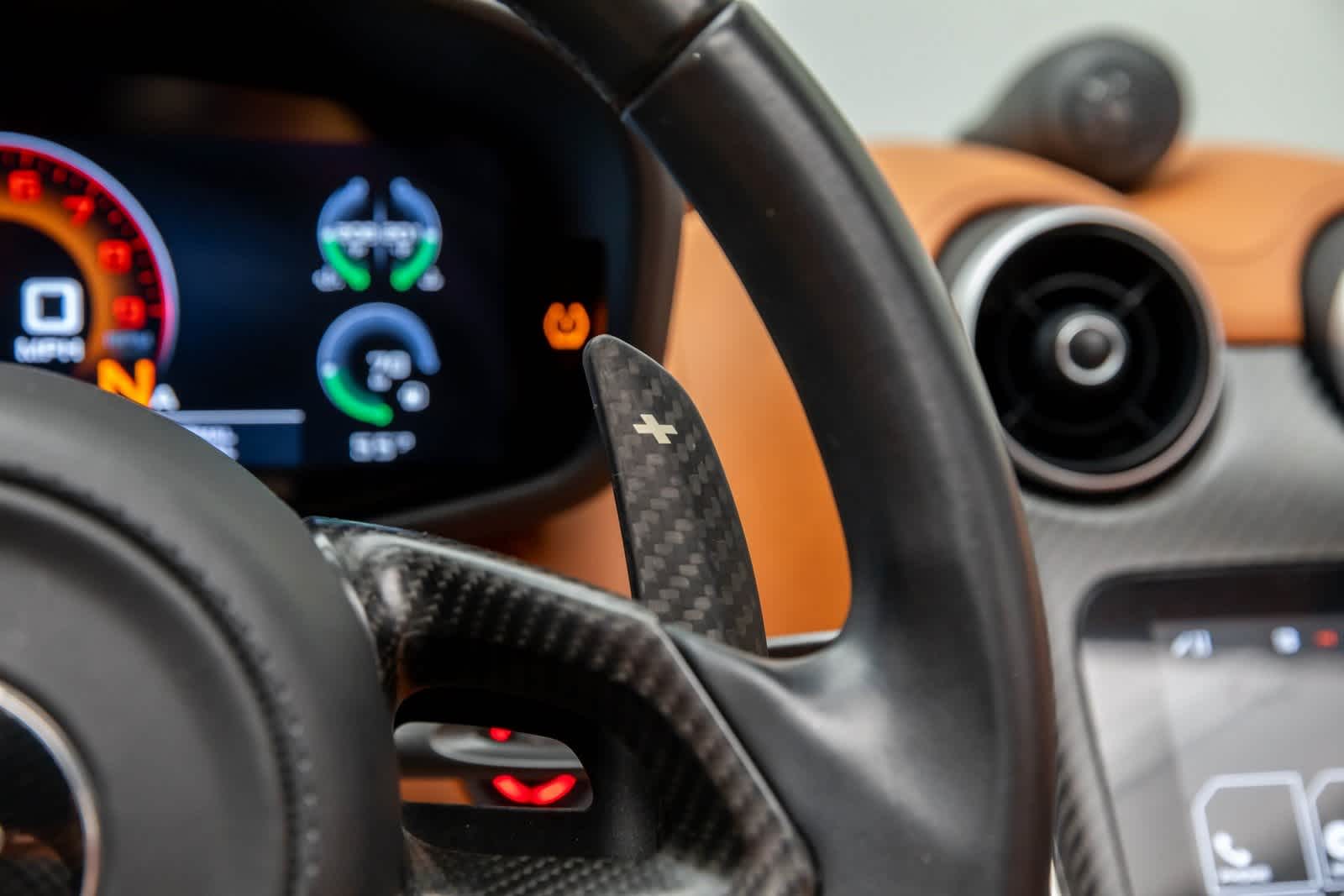 Thumbnail: 2018 Mclaren  - 30