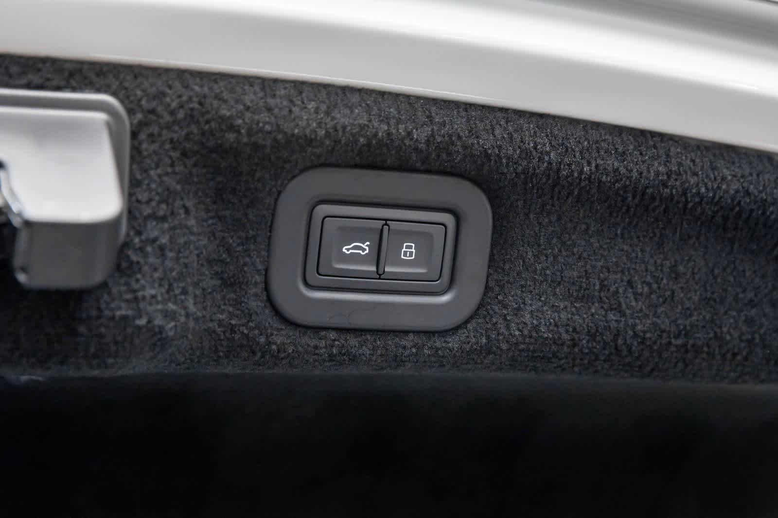 Thumbnail: 2023 Bentley Flying Spur - 47