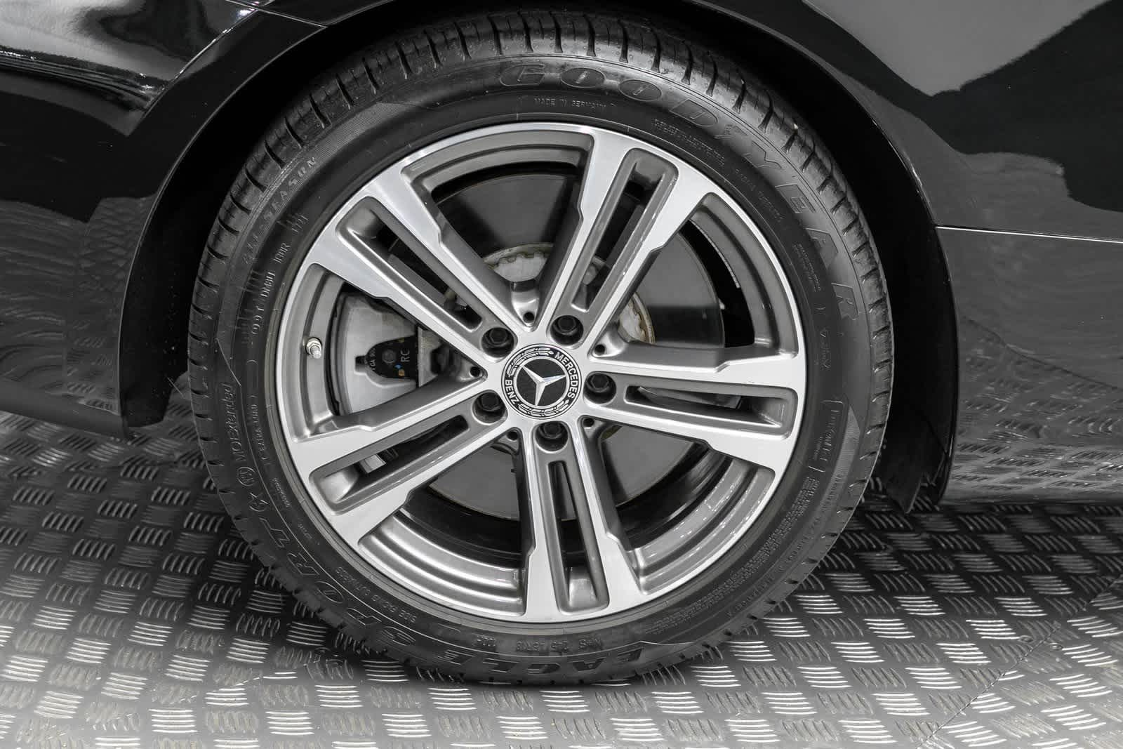 2022 Mercedes-Benz E-Class E 450 44