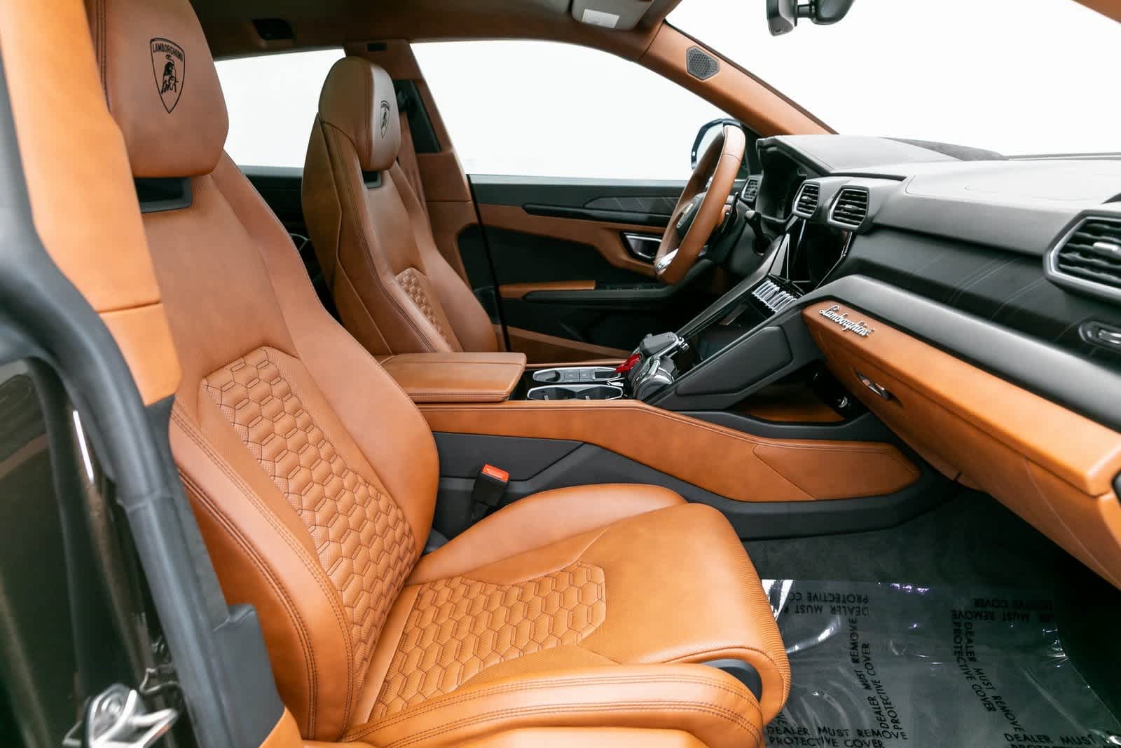 Thumbnail: 2022 Lamborghini Urus - 18