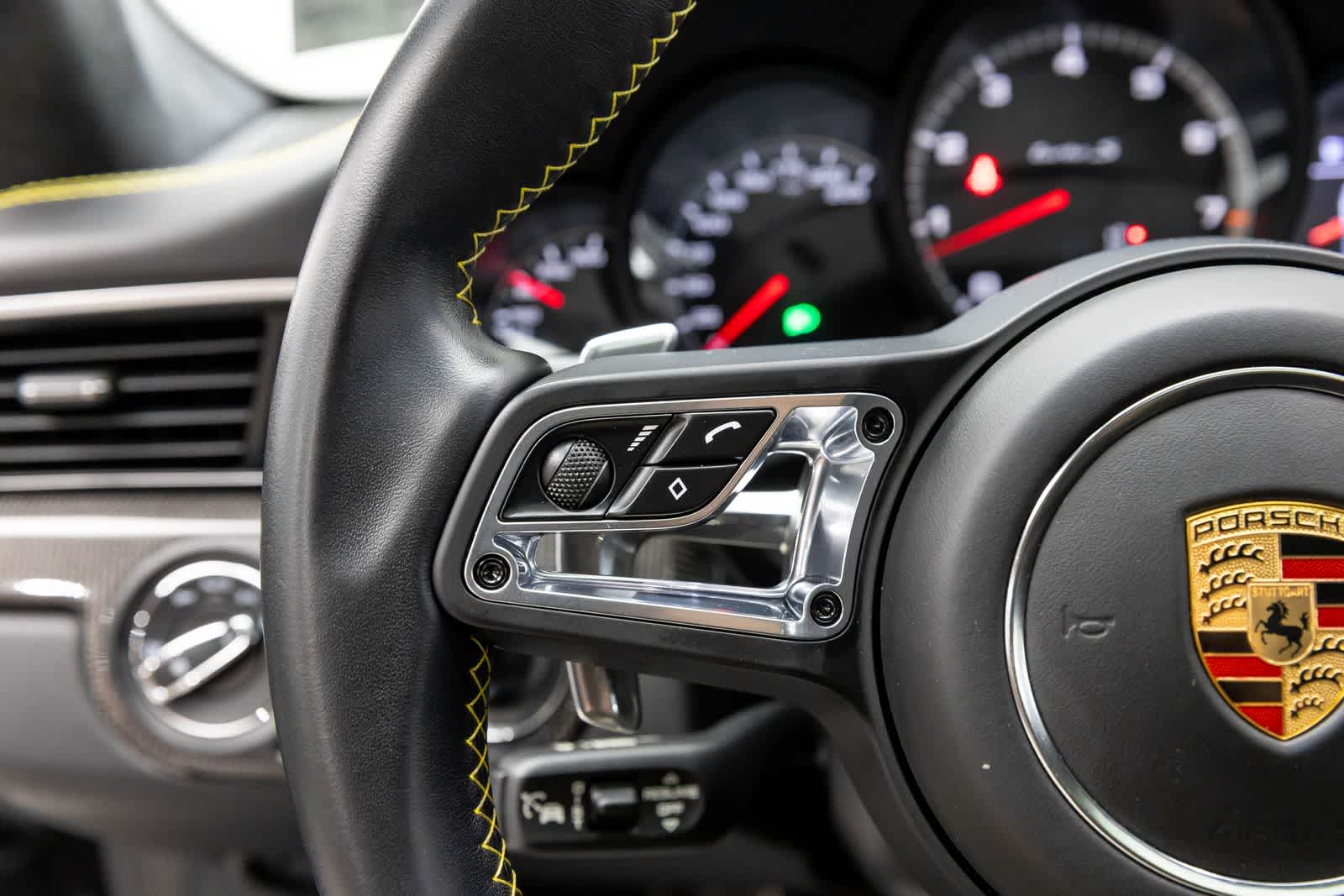 Thumbnail: 2019 Porsche 911 - 31